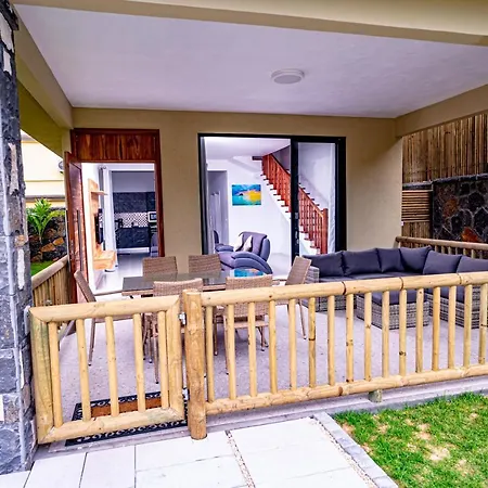 A&B Villa Grand Baie Exterior photo